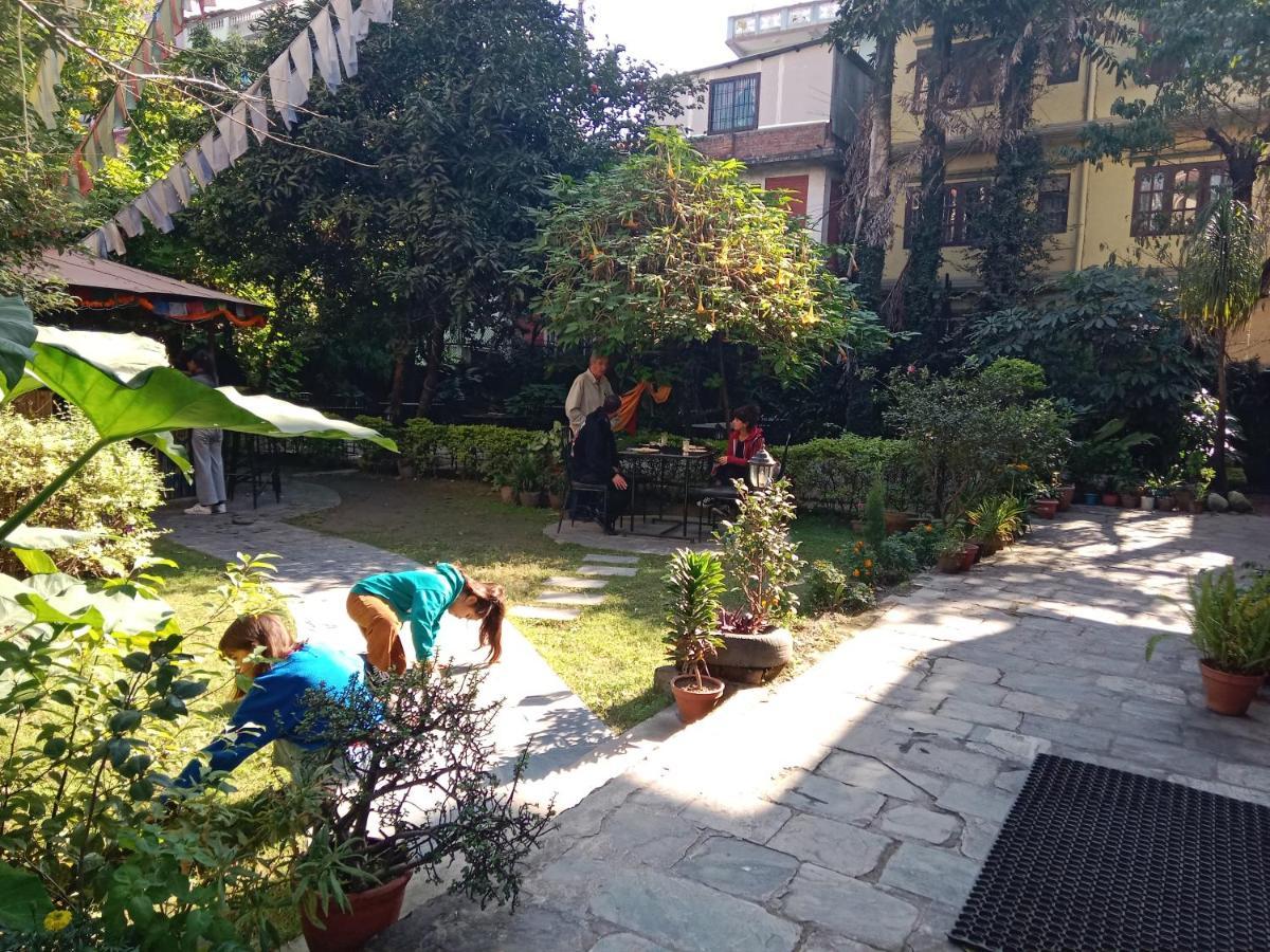 Hotel Lotus Garden 카트만두 외부 사진